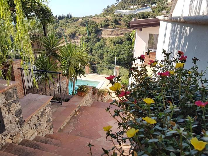 Appart’hôtel pour 3 personnes, avec Balcon et Terrasse ainsi que Jardin et Piscine à Taormina