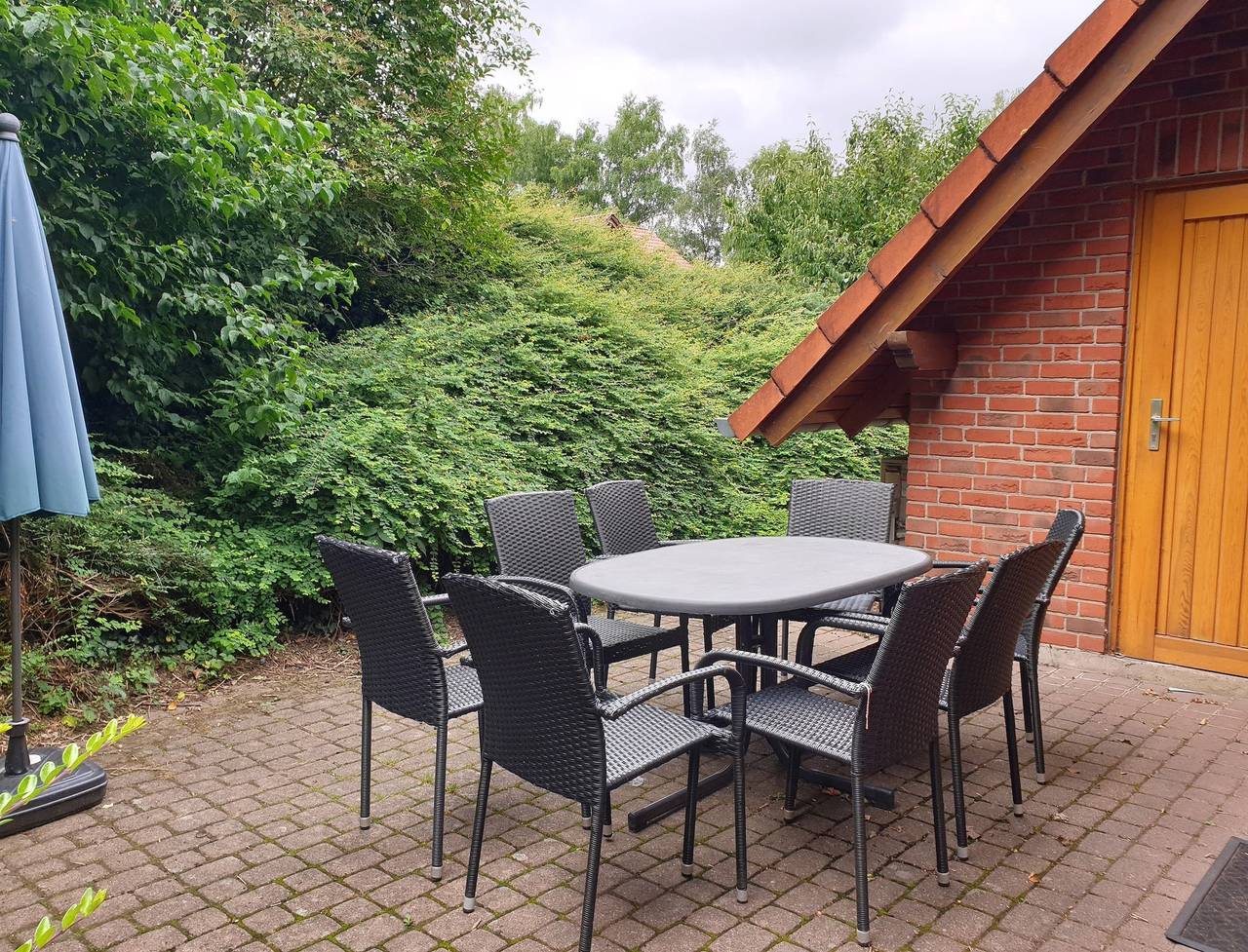 Haus 6 Natur Ferienpark, Ideal für Senioren und Familien: Natur, Ruhe und leichte Wanderwege direkt vor der Tür in Nieheim, Kreis Höxter