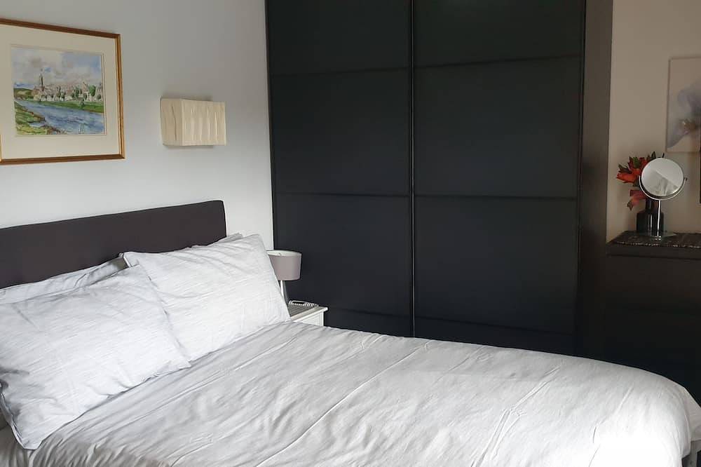 Entire apartment, Comfortable town pad with a river view in Peebles, Scottish Borders