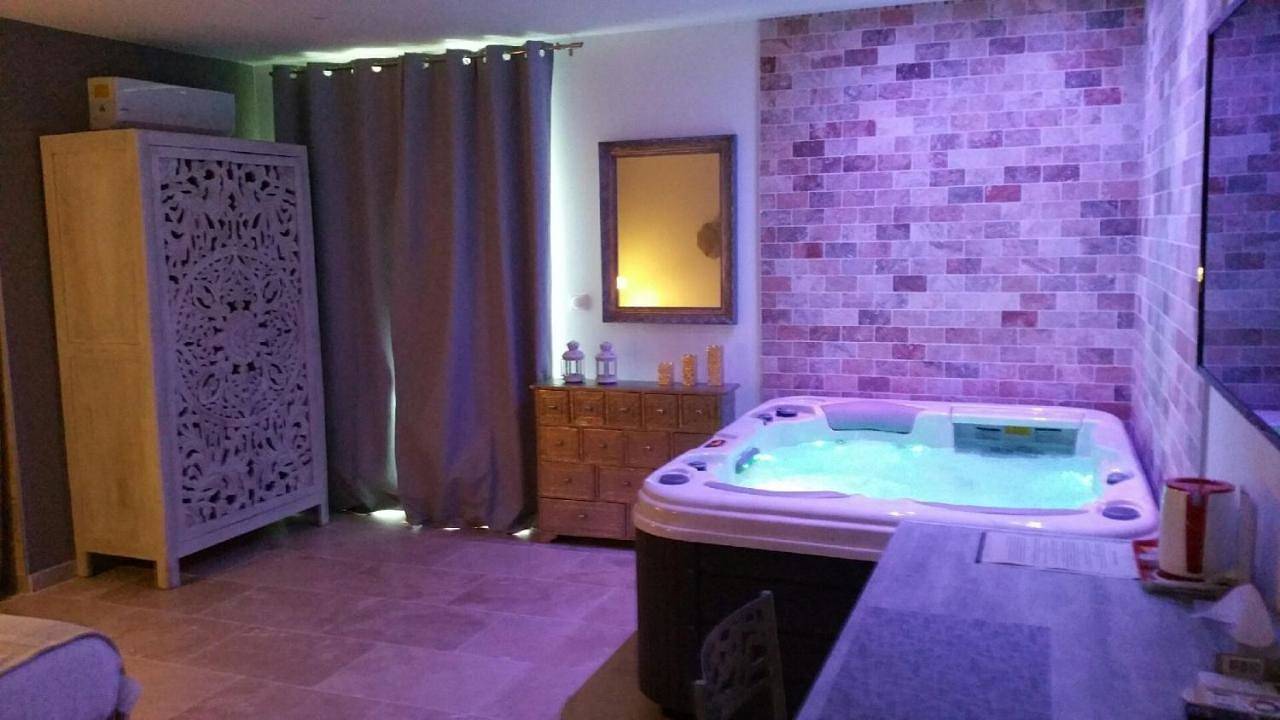 Le Devem De Mirapier in Cornillon-Confoux, Côte méditerranéenne (France)