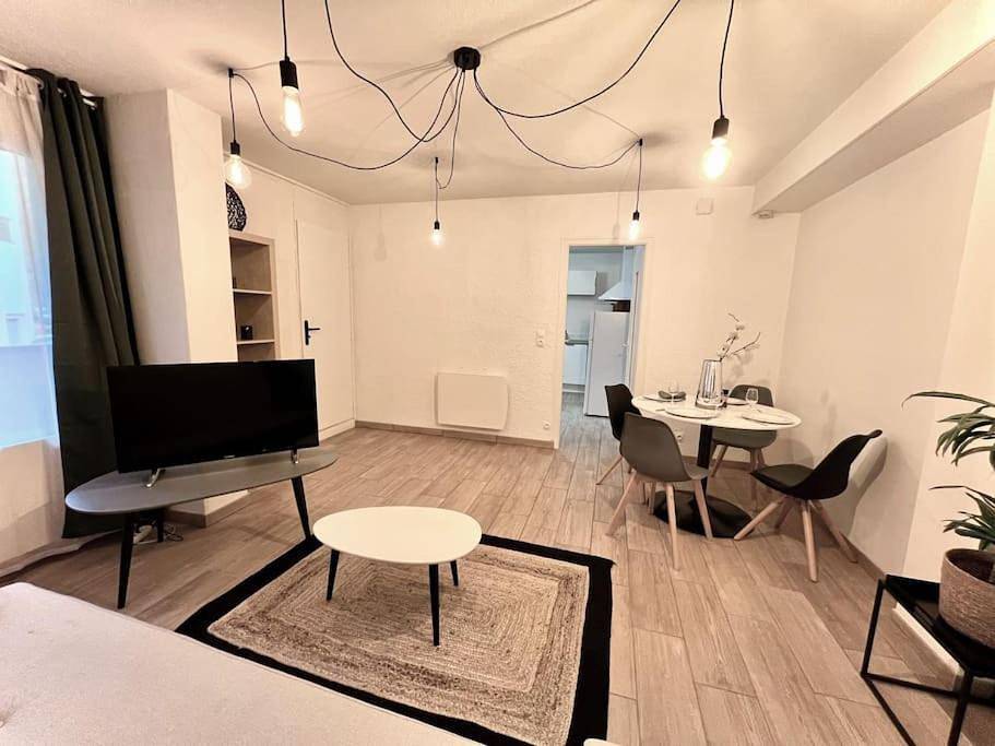 Appartement entier, Spacieux T2 avec extérieur in Marignier, Région de Bonneville