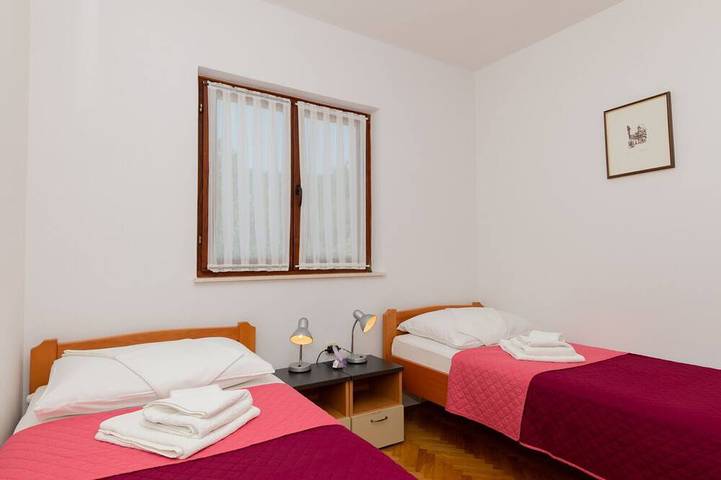 Villa Ivka-Omiš by Villas Guide in Dalmatinisches Zagora