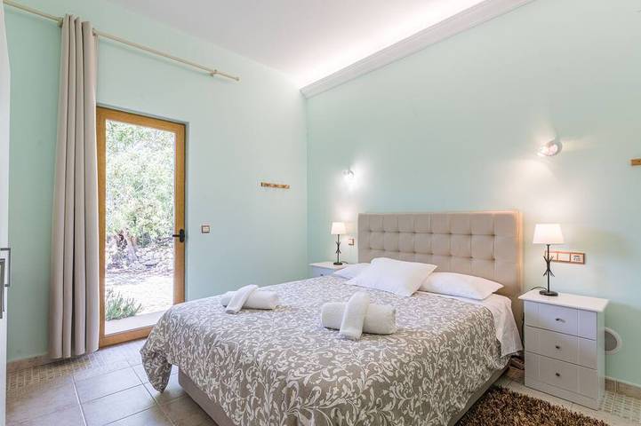 Hütte für 20 Personen, mit Balkon und Whirlpool sowie Garten an der Algarve - 2