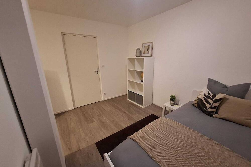 Spacious and comfortable 100m2 house with garden in Val-de-Reuil, Región de Les Andelys