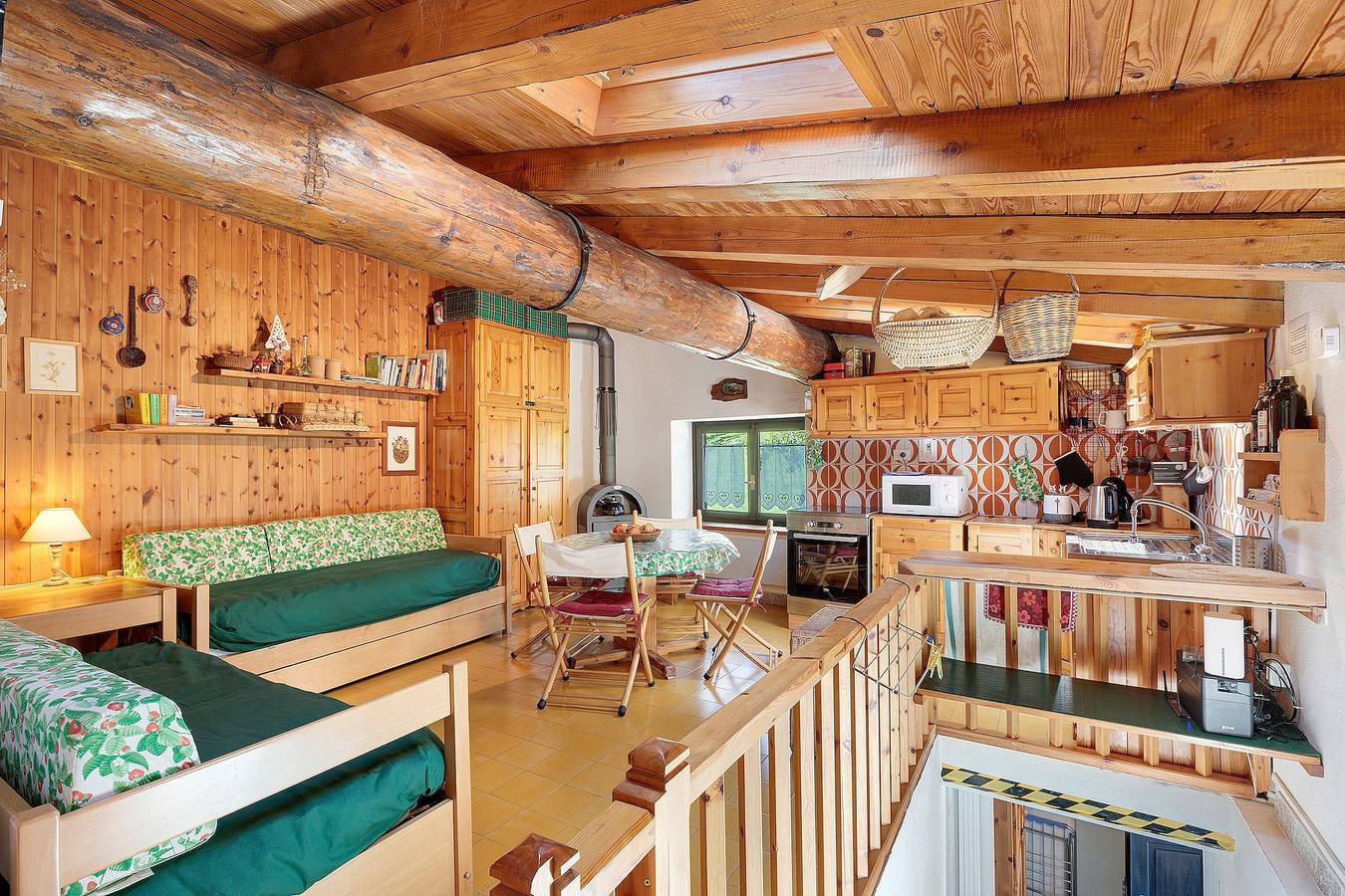 Casa Vacanze 'La Tana Con L'Ermellino' con Vista Montagna, Giardino e Wi-Fi in Tirivel, Comune di Morgex