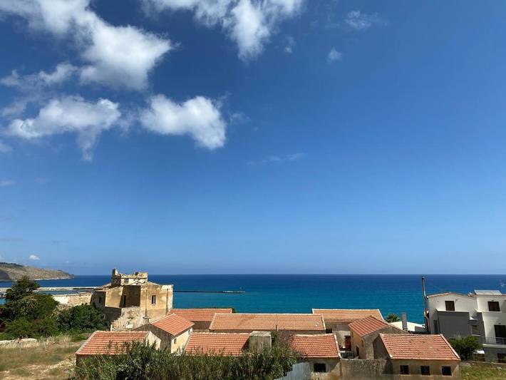 Apartahotel para 2 personas, con sauna y jacuzzi además de piscina y jardín en Sicilia