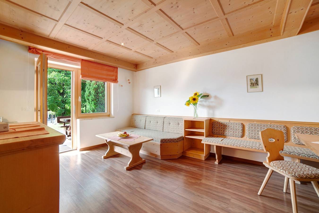 Ganze Wohnung, Ferienwohnung 'Obermoarhof Hönigspitze Eg' mit Bergblick, privater Terrasse und Wlan in Algund, Ortleralpen