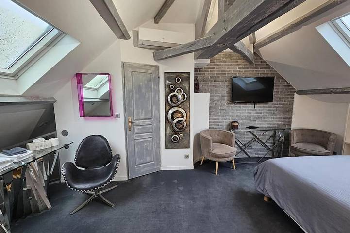 Gîte pour 4 personnes, avec piscine et jardin à Pierry - 2