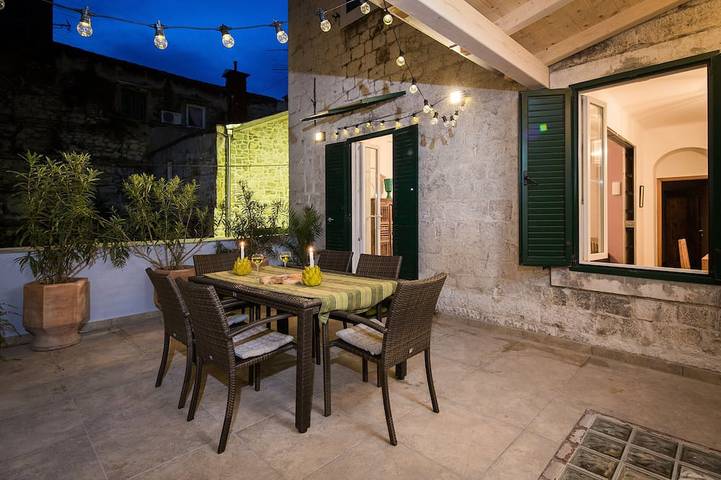 Ferienwohnung für 6 Personen, mit Terrasse in Split