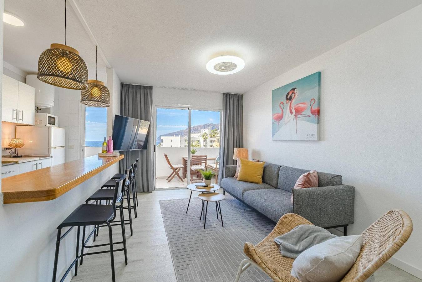 Apartamento entero, Apartamento Vacacional 'Playa La Arena 2 Habitaciones' con Vista al Mar, Balcón y Wi-Fi in Playa Neptuno (Santiago del Teide), Santiago del Teide