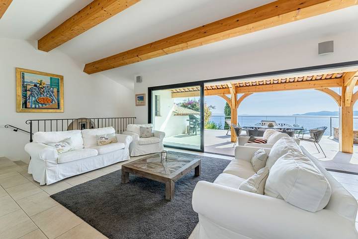 Location de vacances pour 8 personnes, avec terrasse et jardin dans Plage d'Aiguebelle - 3