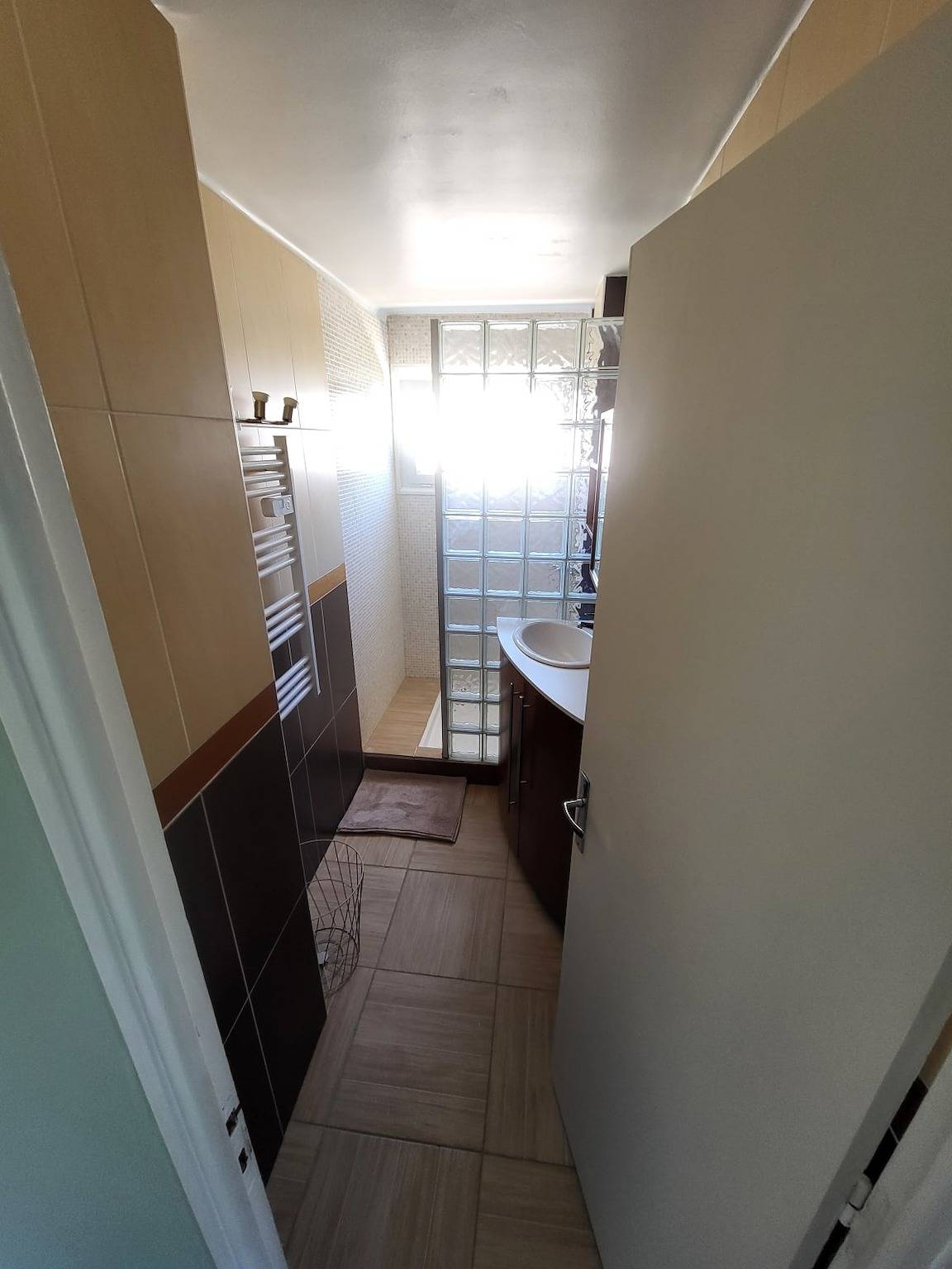 Appartement entier, Appartement lumineux à Toulon in Toulon, Côte méditerranéenne (France)