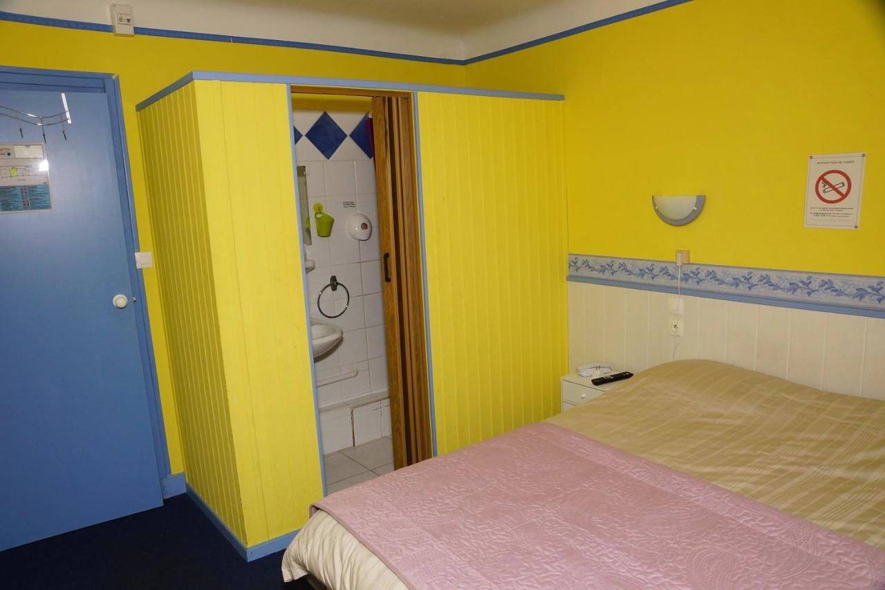 Double Room with Shared Toilet in Le Boulou, Région de Céret