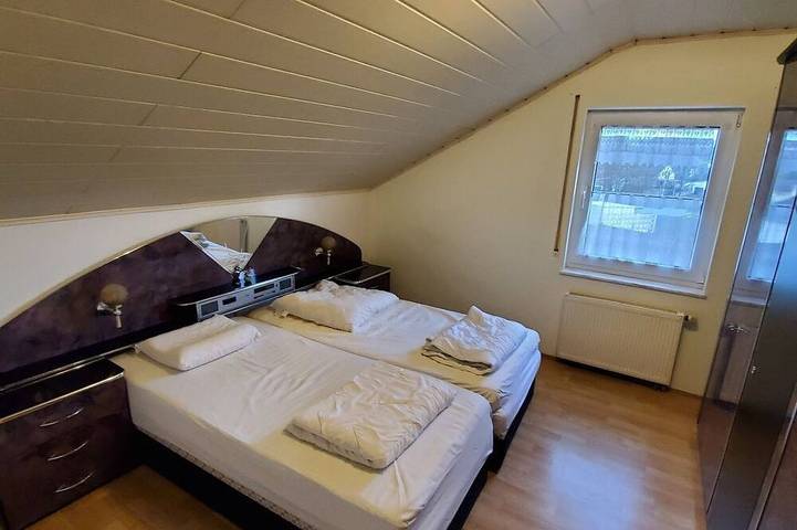 Ferienwohnung für 6 Personen, mit Garten in Usingen - 2