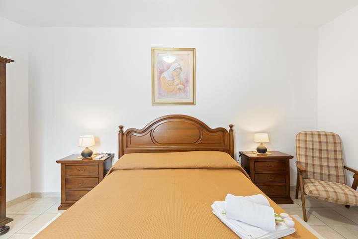 Holiday Home 'Turre' with Wi-Fi and Air Conditioning in Scano di Montiferro, Sardinien