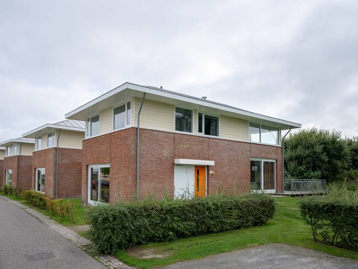 Bungalow für 8 Personen, mit Balkon/Terrasse und Balkon - 1