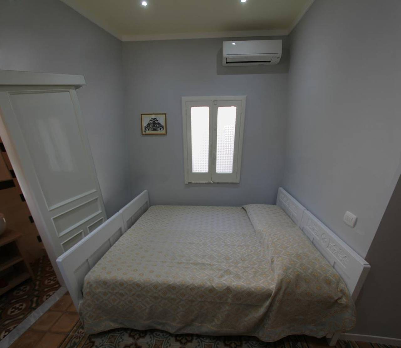 Apartamento entero, Apartamento espacioso en Modica con balcón in Modica (town), Módica