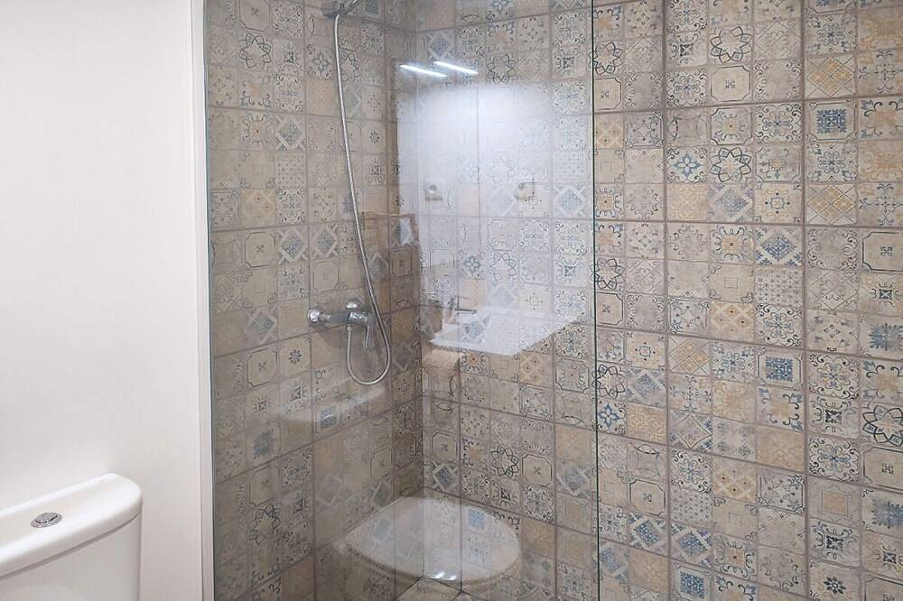 Casa do Caseiro - Qta de Matrena, 10m from Tomar and the Castelo Bode Reservoir in Tomar, Santarém District