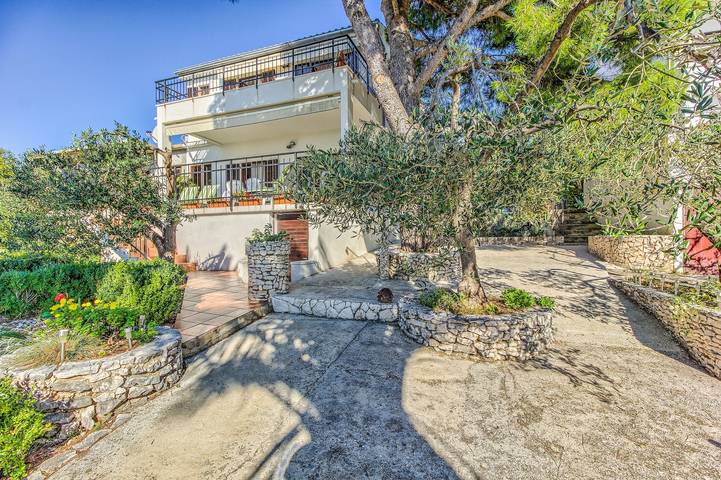 Ganze Wohnung, 2-Zimmer-Ferienwohnung am Strand Rogoznica A-2010-a in Rogoznica, Šibenik-Knin