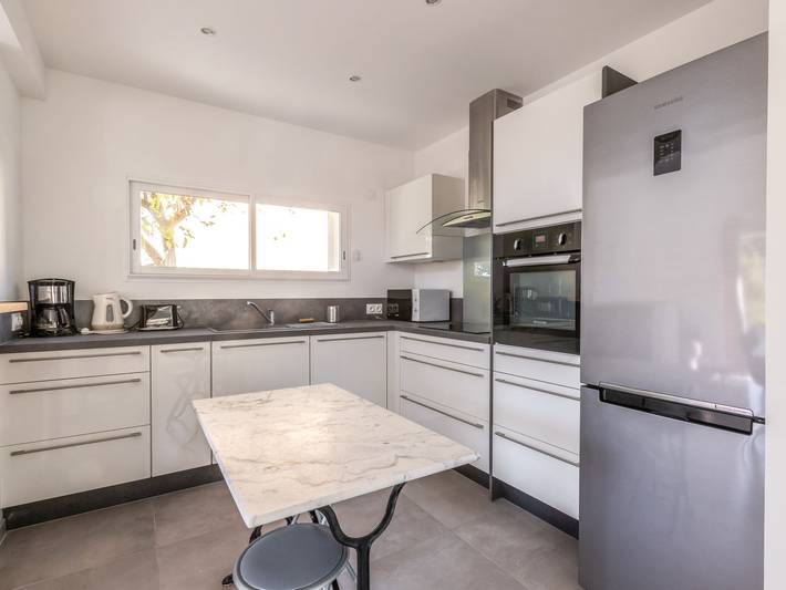 Ferienhaus für 4 Personen, mit Terrasse und Garten in Toulon - 2