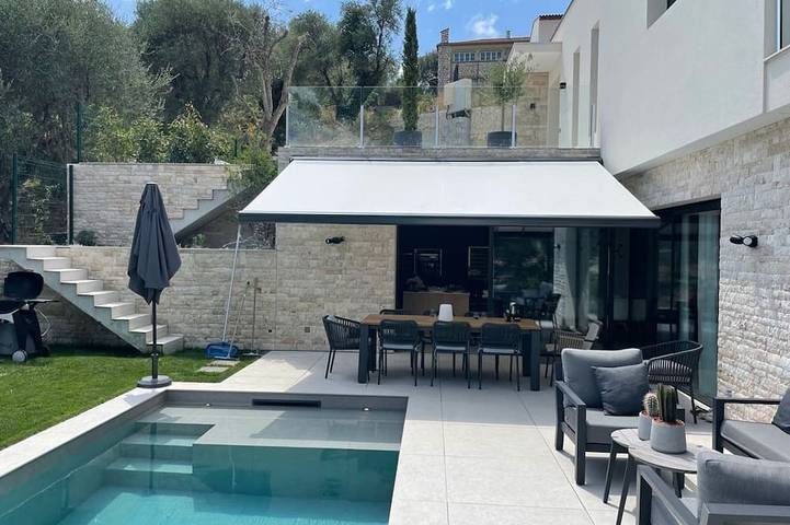 Villa pour 13 personnes, avec Jardin à Falicon