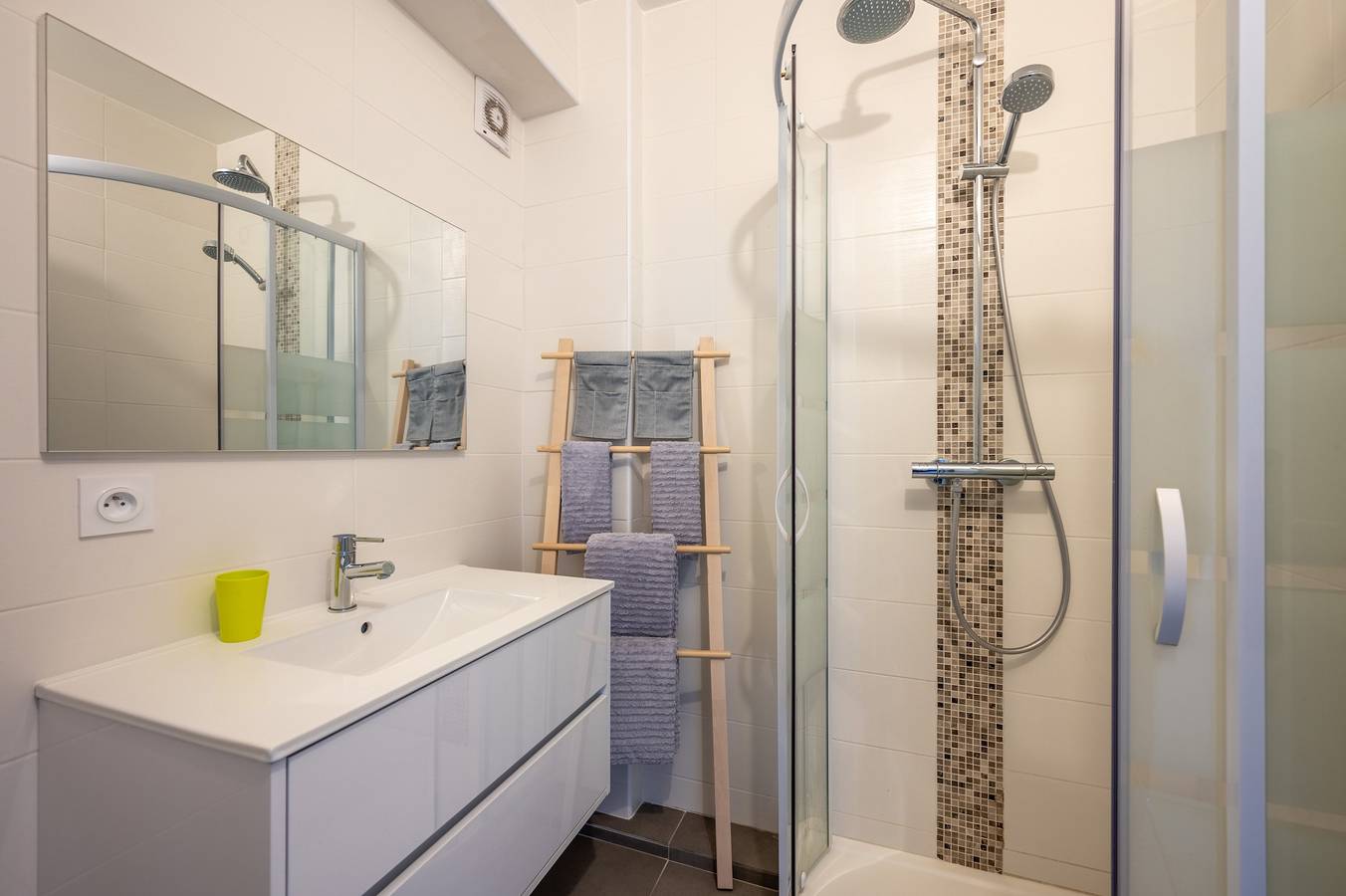 Ganze Wohnung, Ferienwohnung für 5 Personen mit Pool in Cannes, Mittelmeerküste (Frankreich)