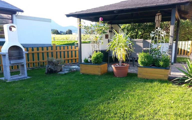 Ferienwohnung für 6 Personen, mit Terrasse und Garten - 1
