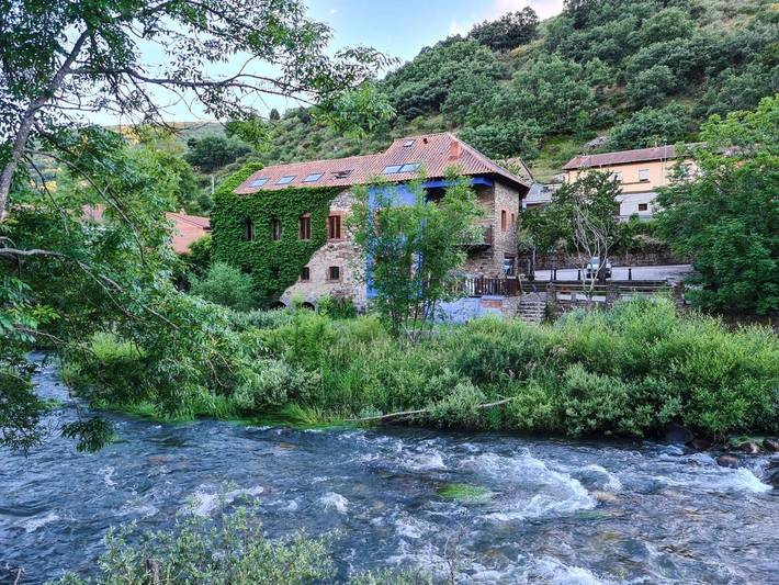 Maison d’hôte pour 2 personnes, avec Terrasse et Jacuzzi ainsi que Jardin et Vue dans La Losilla