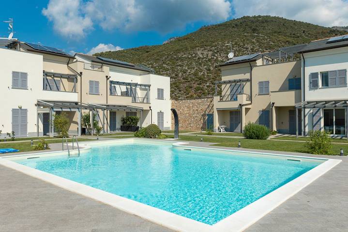 Appartamento per 6 persone, con giardino e piscina in Toirano