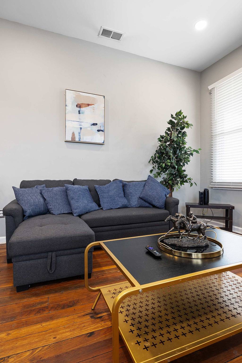 Historic Cozysuites 4Br 2Ba with modern touches  in Louisville, Jefferson County (KY)