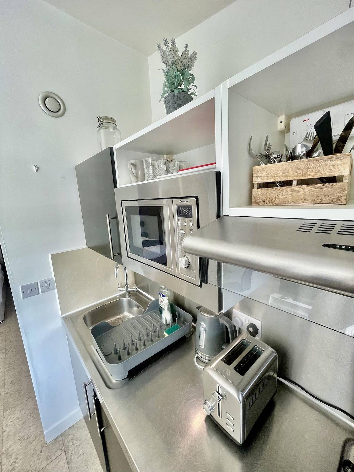 Entire studio, Studio - Sleeps 3 - Parking - Wifi in Cambridge, Cambridgeshire
