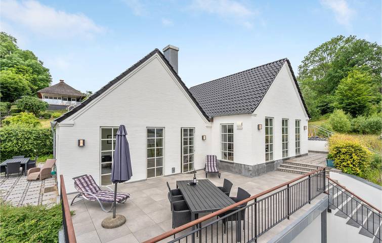 Ferienhaus für 8 Personen, mit Terrasse in Kruså