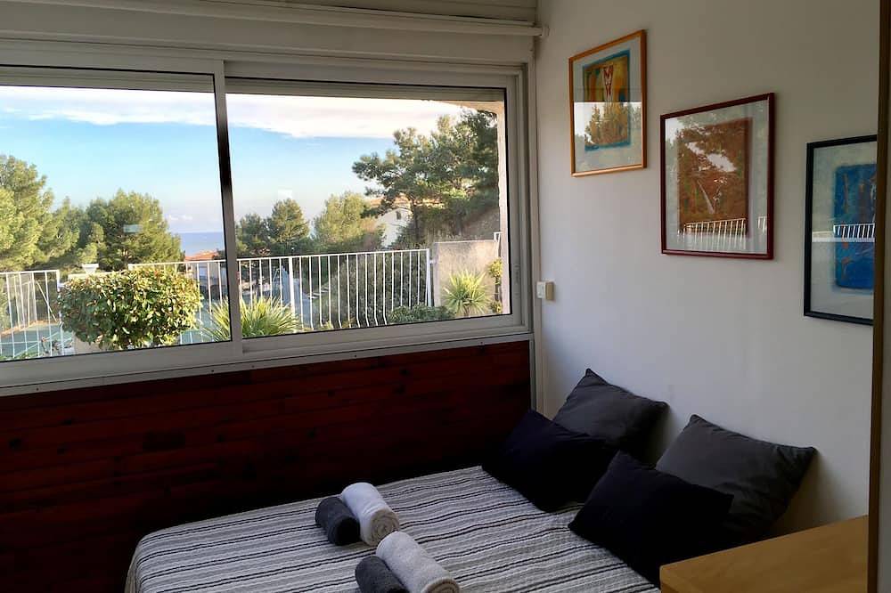 Appartement entier, Appt T3 situé au rez-de-chaussée d’une villa,  à louer à Sausset les Pins in Sausset-les-Pins, Côte méditerranéenne (France)