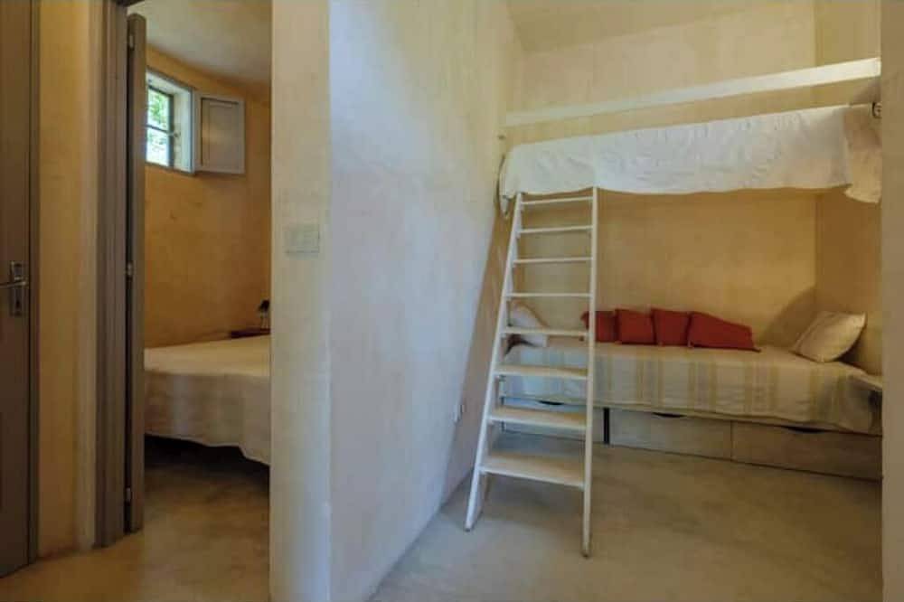 Country House by the Sea - Tranquility and Sea in the Maritime Countryside in Marittima, Diso