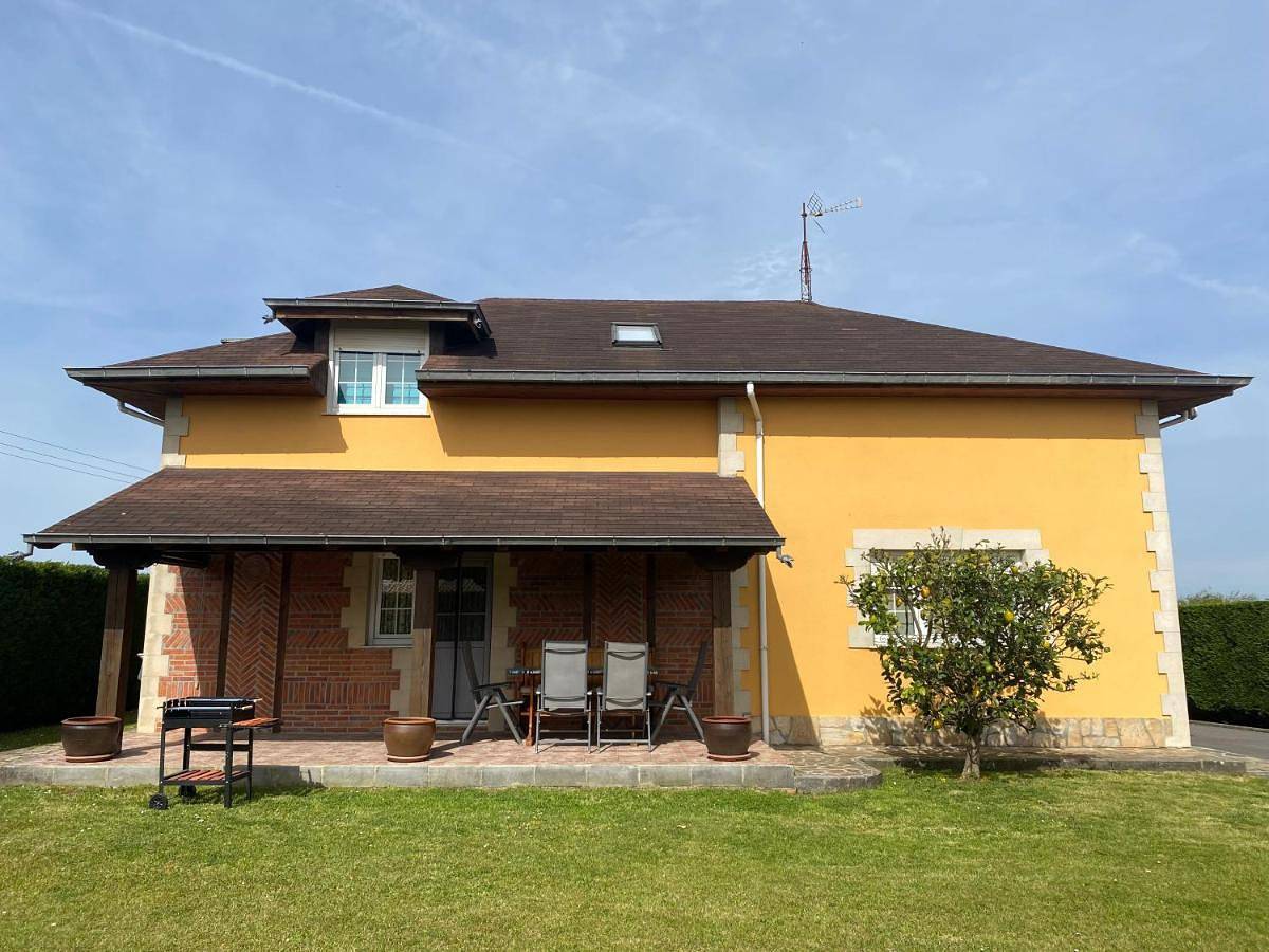 Three-Bedroom House in Polanco, Costa de Cantabria
