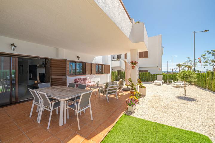 Holiday apartment for 6 people, with garden and terrace as well as pool, child-friendly - 1