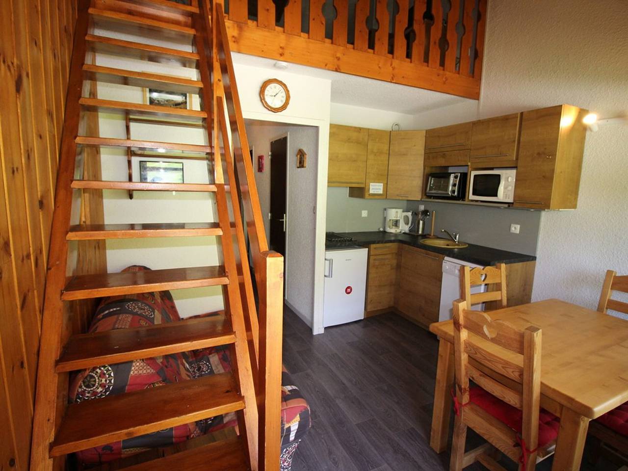 Ganze Wohnung, Studio mit Mezzanine und Kabine für 4 Personen an der Piste, Auris en Oisans in Auris, Nationalpark Écrins