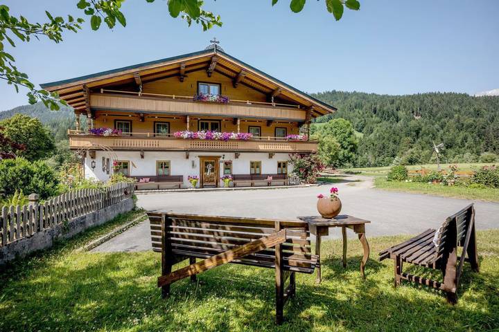 Ferienwohnung für 4 Personen, mit Balkon und Garten in Wilder Kaiser