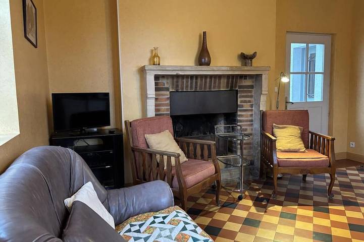 Gîte pour 4 personnes, avec jardin dans Aurouër