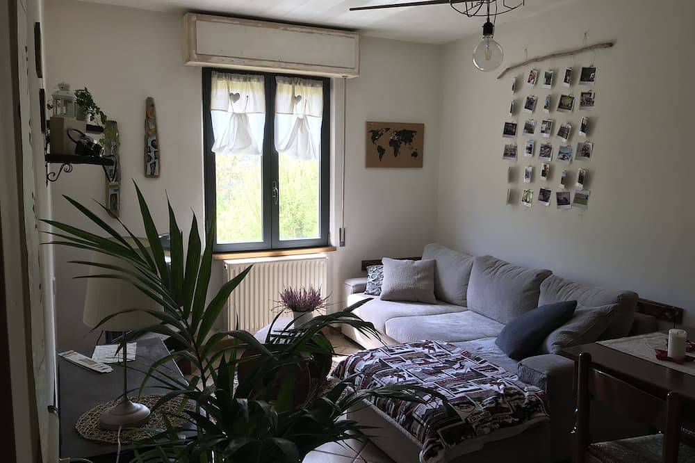 Casa dei nonni surrounded by nature and mountains in Borgo Val di Taro, Appennino Parmense