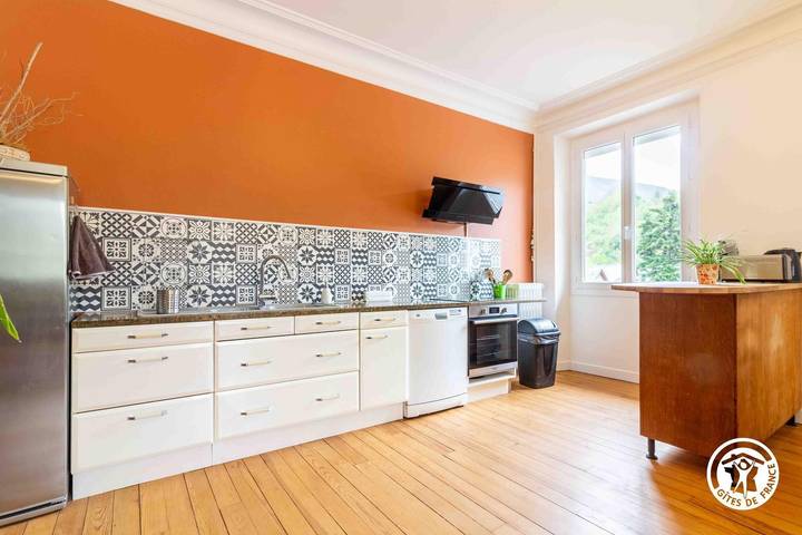 Gîte pour 13 personnes, avec terrasse à Arreau - 4