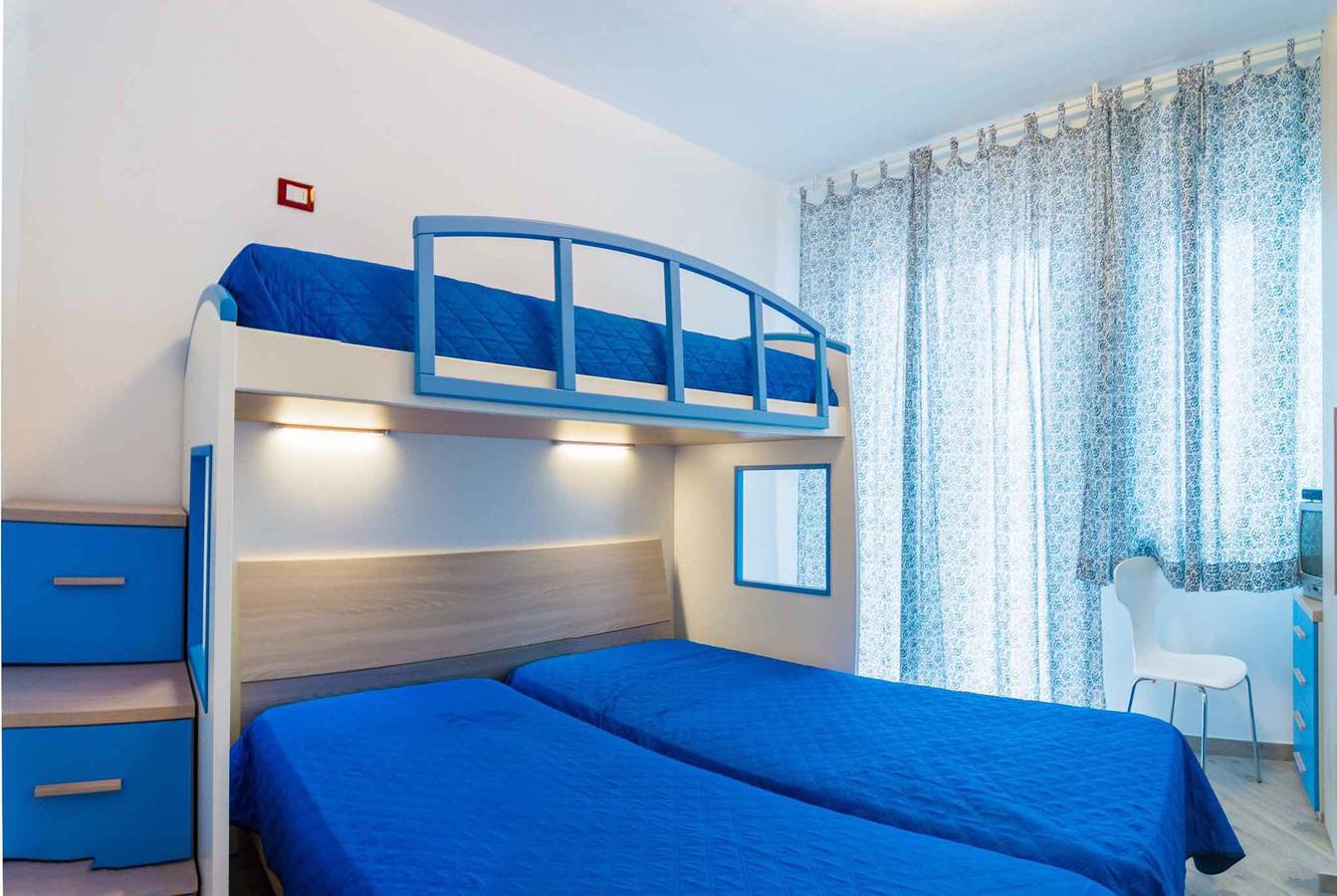 Entire vacation apartment, Holiday apartment with balcony and air conditioning  in Bibione, Venice Province