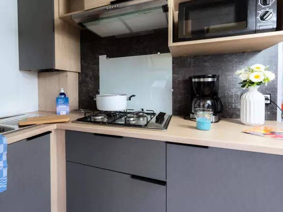 Camping Bela Basque - Mobilhome 5 personnes - Mobil-Home Confort 3 Pièces 5 Personnes + Tv in Anglet, Région de Bayonne