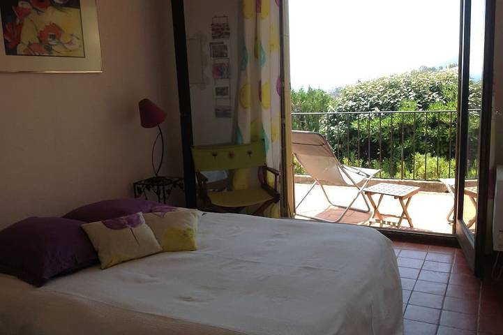 Gîte pour 6 personnes, avec terrasse et jardin, animaux acceptés dans Port de la Figueirette - 3