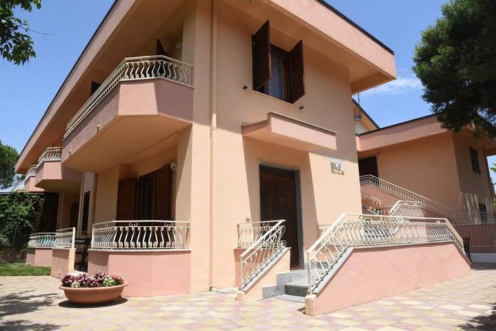 Location de vacances pour 3 personnes, avec vue et jardin, animaux acceptés à Villapiana - 4