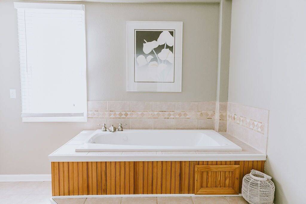 Ganze Wohnung, Obx Oceanside Cottage, Dog Friendly, Walk to Beach in Kill Devil Hills, Dare County