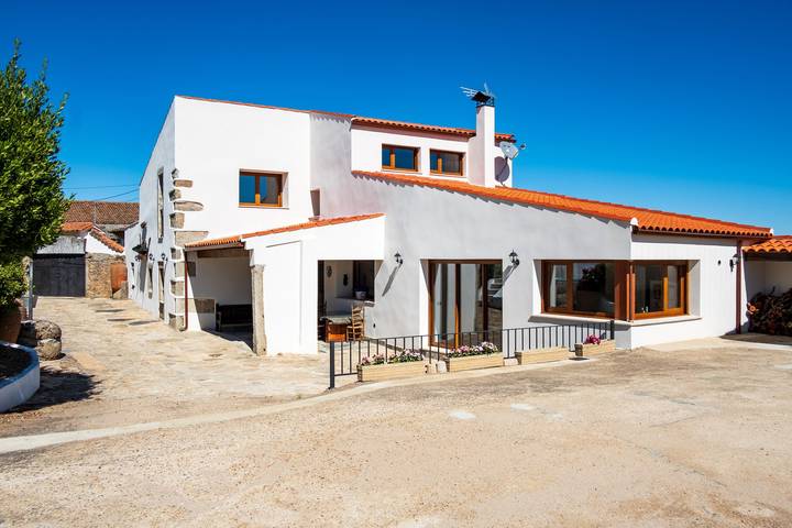 Casa rural para 12 personas, con Balcón y Jardín en Castilla y León - 3