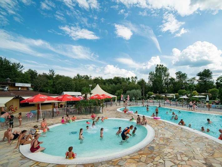 Wohnwagen für 5 Personen, mit Kinderpool in Manerba del Garda - 2