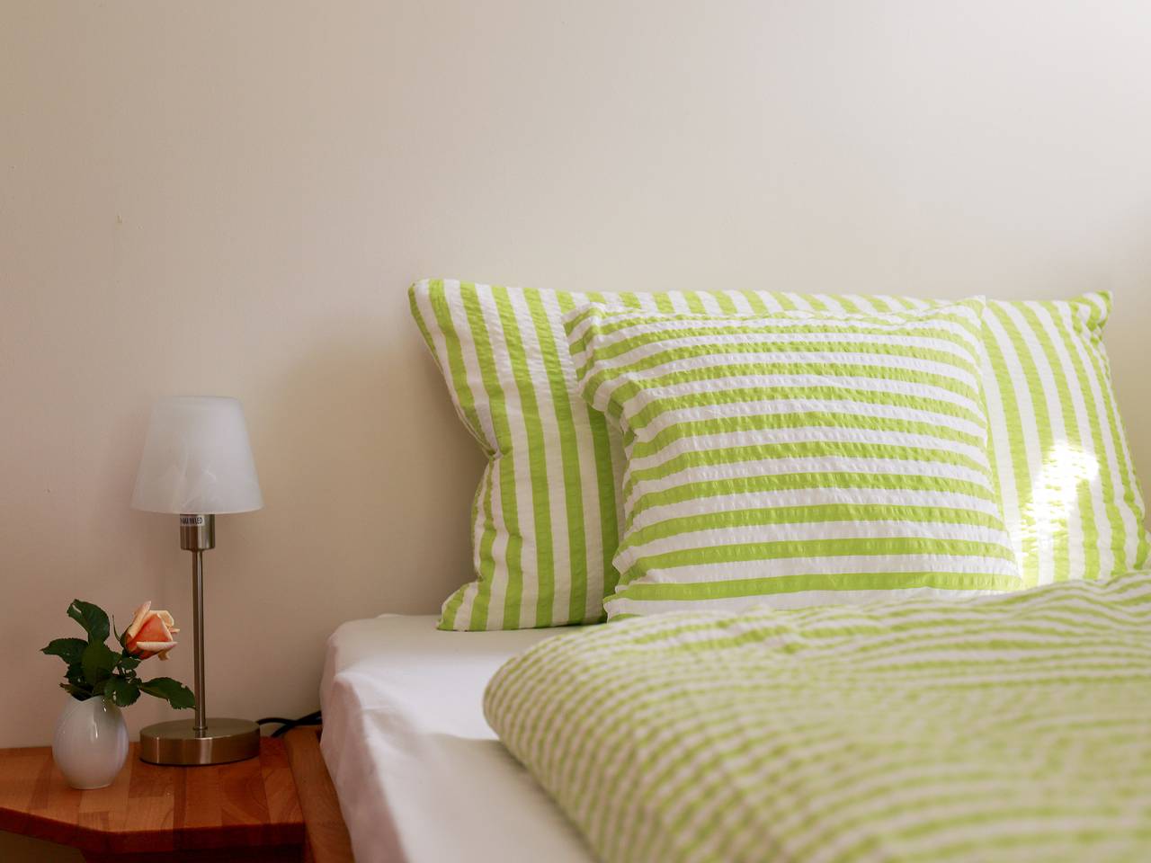 Ganze Wohnung, Ferienwohnung Kammer" mit privater Terrasse, Gemeinschaftsgarten und Wlan in Iphofen, Fränkisches Weinland