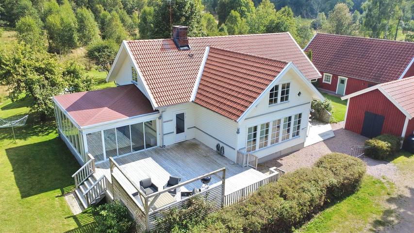 Linnéagården – Holiday Home with Sauna in Småland in Kronobergs
